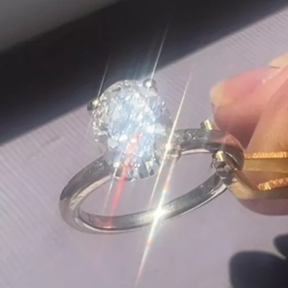 Diamond Engagement Ring 1.53 Ct. Oval Lab Created White gold sz 4 3/4 Kay J.